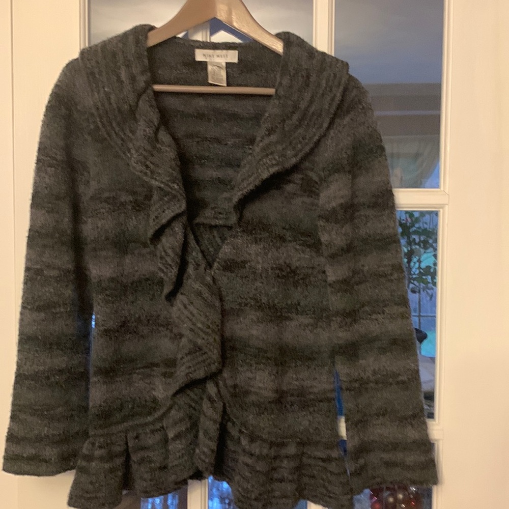 Ruffle collar sweater. Women’s size M